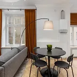 Elegant 2Bd Apartment Next To Old Town Riga