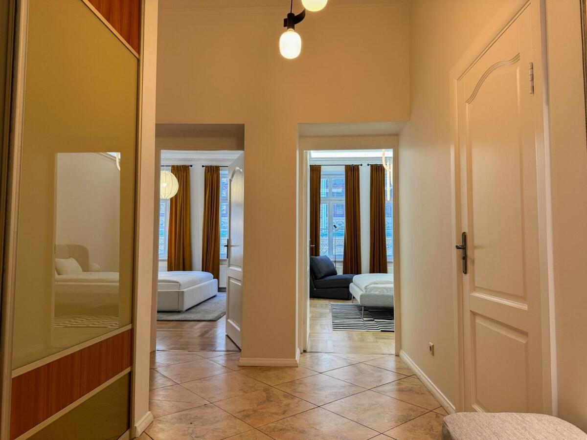 Elegant 2bd Next To Old Town *