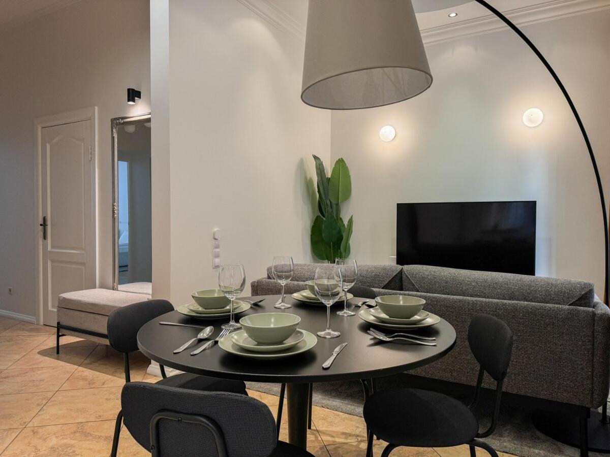 Appartement Elegant 2bd Next To Old Town Riga