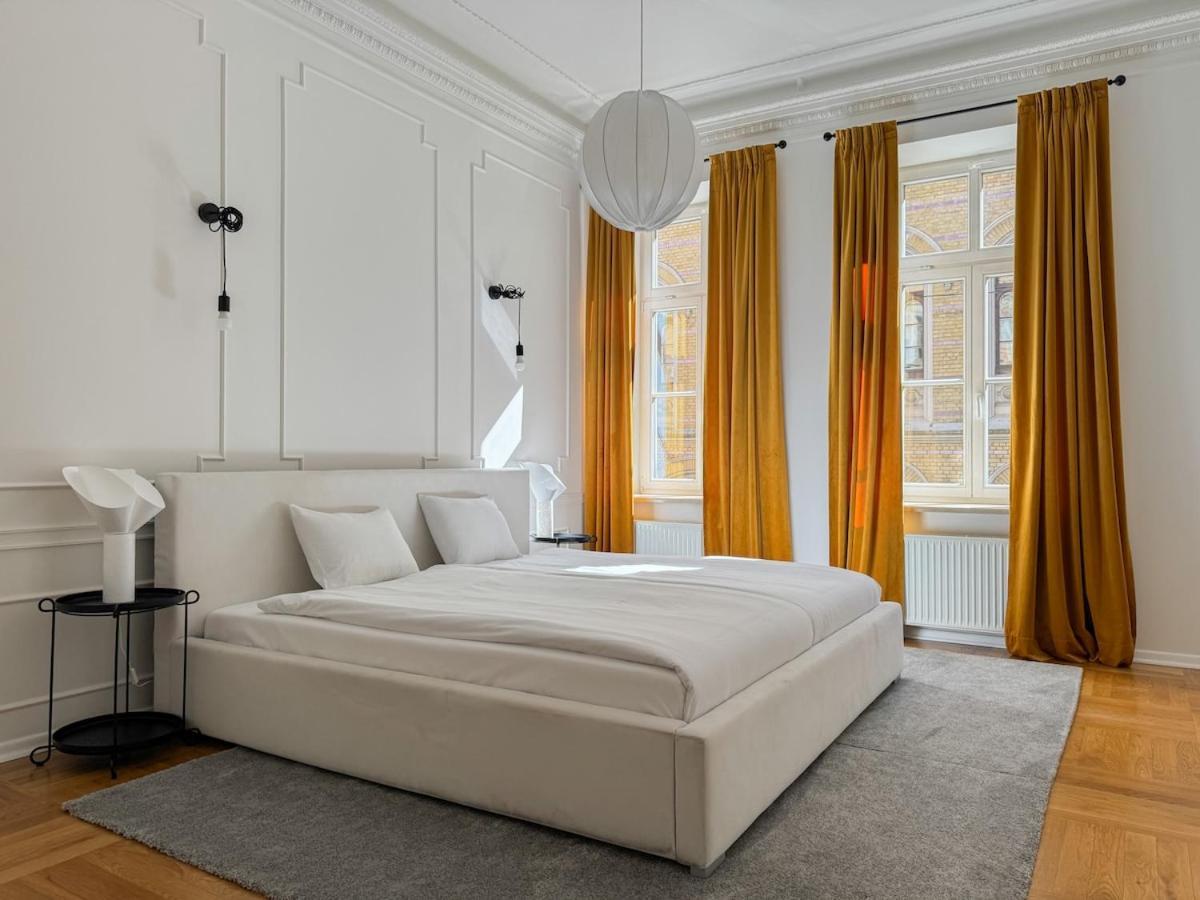 Elegant 2bd Next To Old Town Appartement