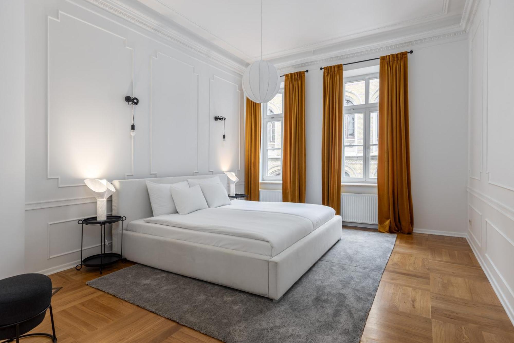 Elegant 2bd Next To Old Town Appartement