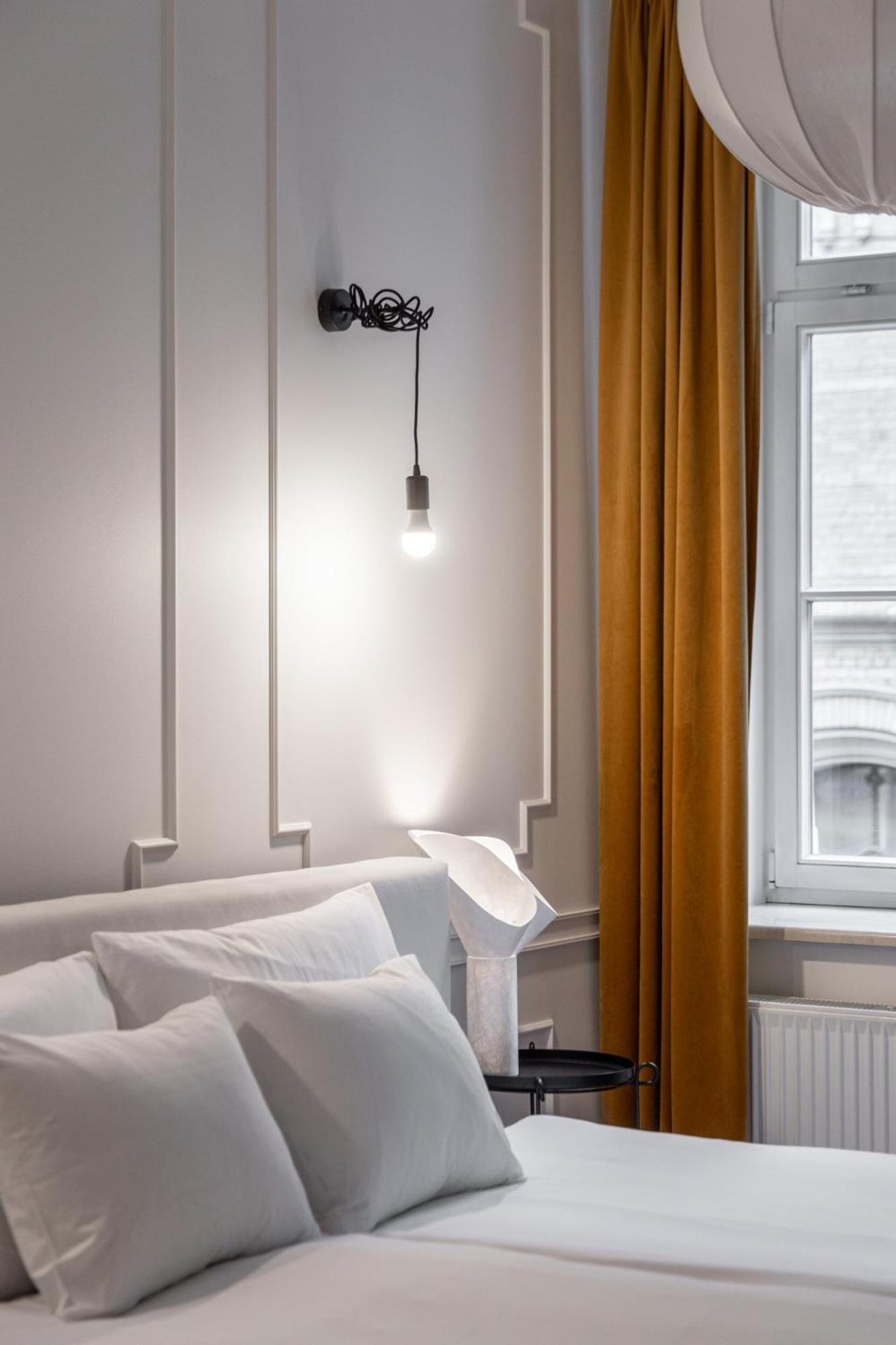 Elegant 2bd Next To Old Town Riga