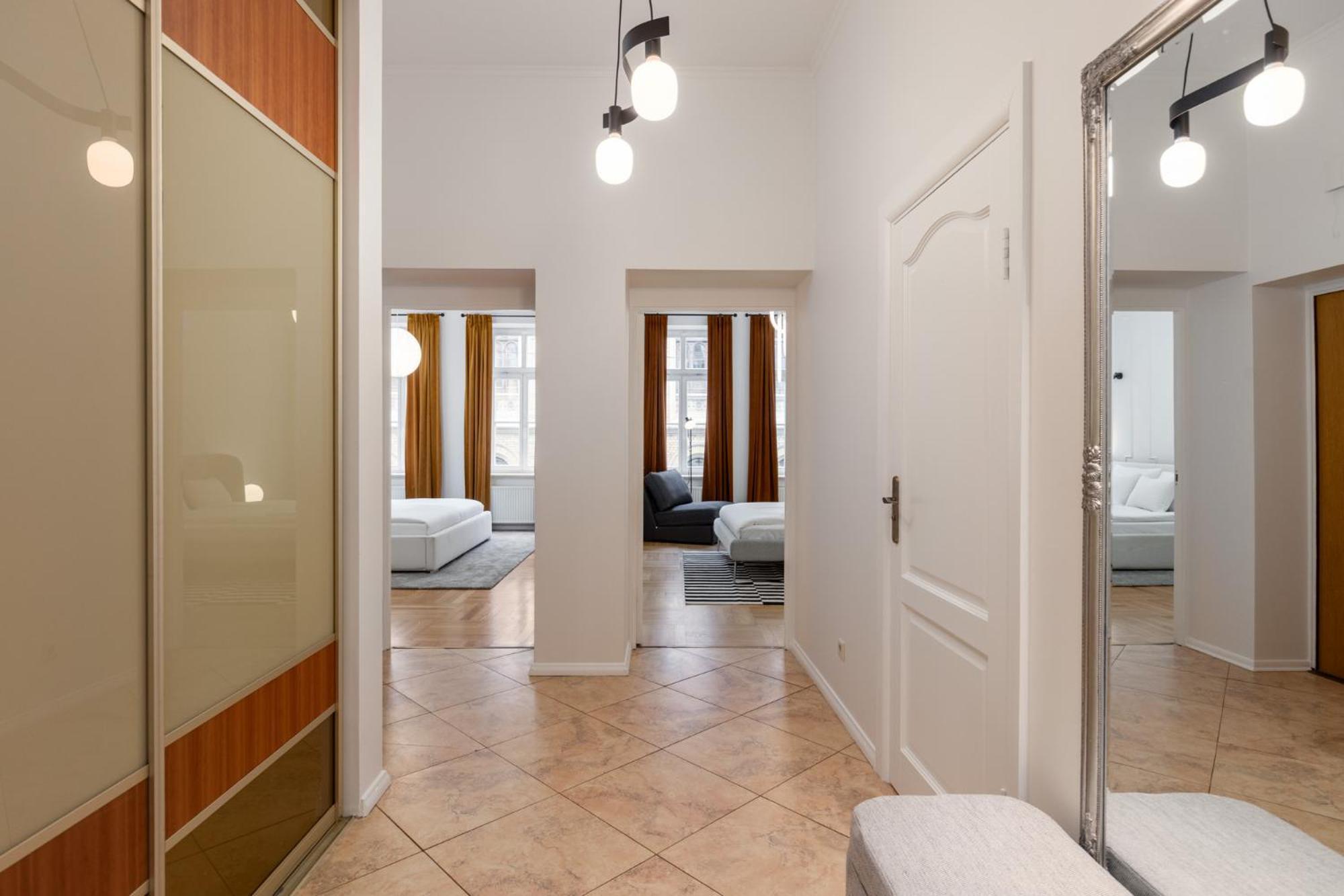 Elegant 2bd Next To Old Town *